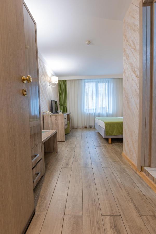 Hotel Corvaris Bucarest Extérieur photo