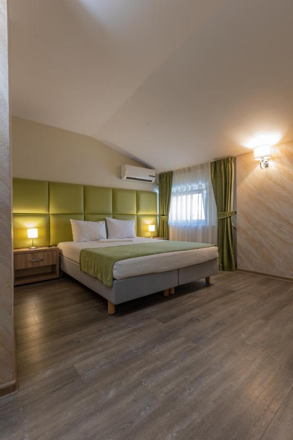 Hotel Corvaris Bucarest Extérieur photo