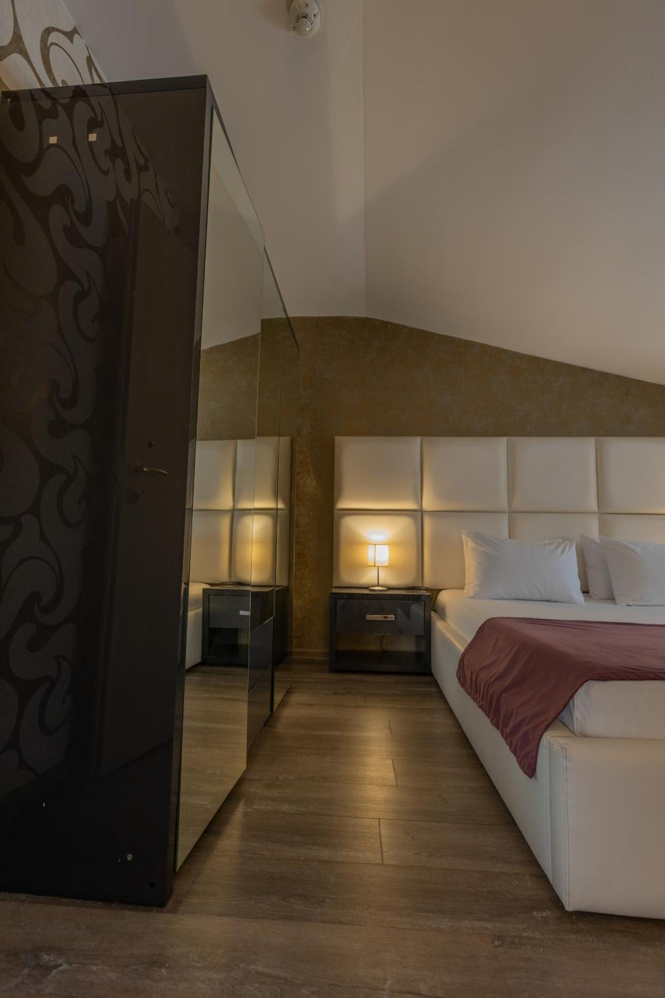Hotel Corvaris Bucarest Extérieur photo