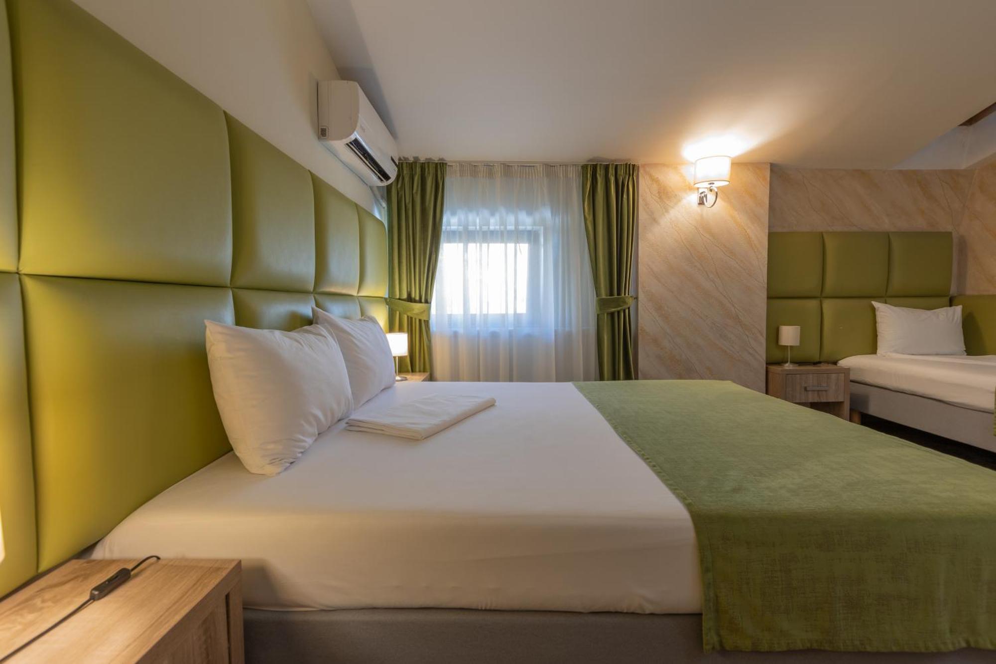 Hotel Corvaris Bucarest Extérieur photo